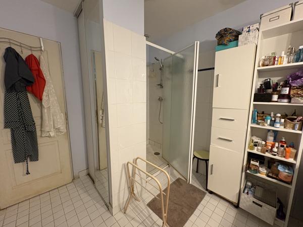 3 km de Limoux - Propriété avec appartement, dépendances et vigne