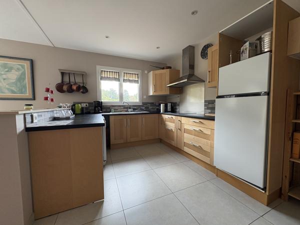 3 km de Limoux - Propriété avec appartement, dépendances et vigne
