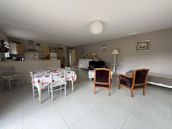 3 km de Limoux - Propriété avec appartement, dépendances et vigne