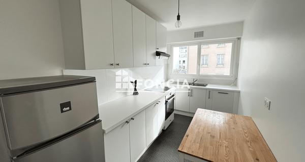 Location Appartement meublé 2 pièces 42.24 m² - Paris 75015
