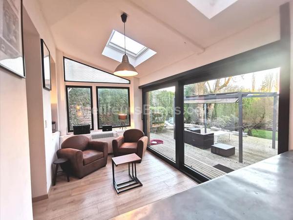 Maubeuge - Semi Individuelle - 4 chambres - 162 m2 - Terrasse 120 m2 - Terrain 1630 m2 - Garage