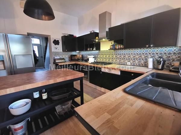 Maubeuge - Semi Individuelle - 4 chambres - 162 m2 - Terrasse 120 m2 - Terrain 1630 m2 - Garage