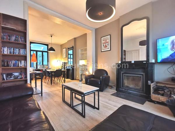 Maubeuge - Semi Individuelle - 4 chambres - 162 m2 - Terrasse 120 m2 - Terrain 1630 m2 - Garage