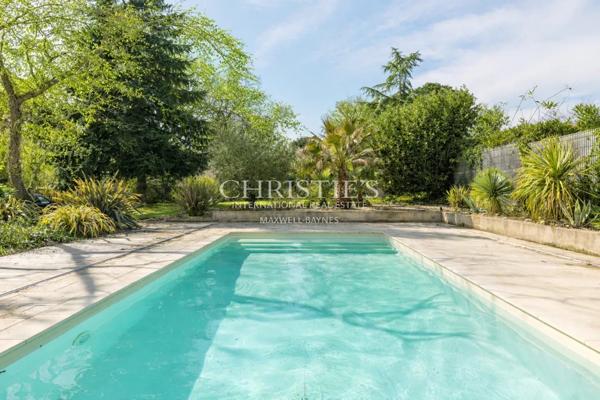 Latresne – Élégante maison familiale avec piscine et grand parc arboré à quelques minutes de Bordeaux