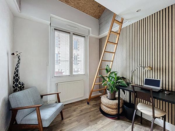 Appartement Nantes/Sainte-Anne, 2 chambres, 1 bureau, 1 garage