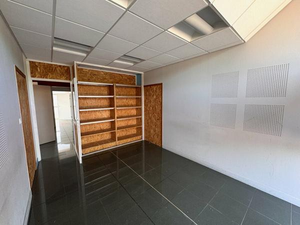 Bureaux avec parking privatif à vendre à ANGOULEME
