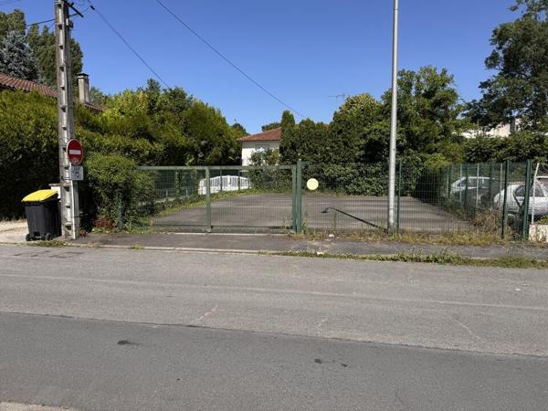 Bureaux avec parking privatif à vendre à ANGOULEME
