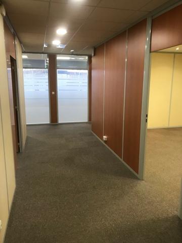 Bureaux à louer au sein de l'immeuble "Le Diamant" à Andrézieux-Bouthéon.