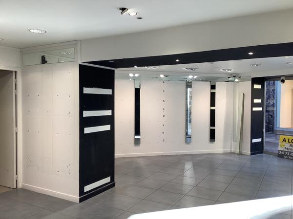 LOCAL COMMERCIAL - AURILLAC