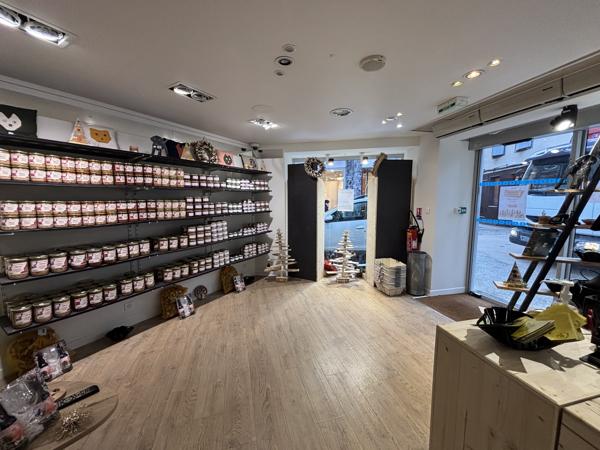 LOCAL COMMERCIAL - AURILLAC