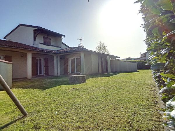Maison 4 pièces à louer à Muret avec jardin et garage