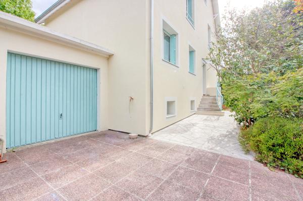 Maison Chatenay Malabry 6 pièce(s) 155 m² habitables (172 m² au sol)