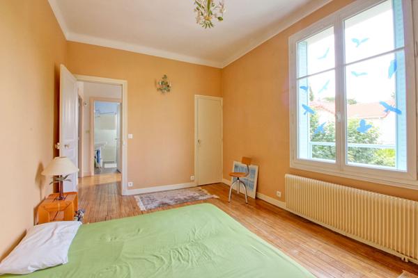 Maison Chatenay Malabry 6 pièce(s) 155 m² habitables (172 m² au sol)