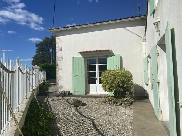 Maison charentaise Cozes 275 m²