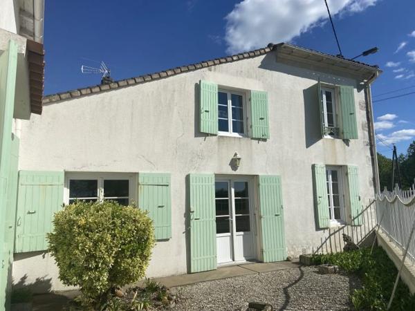 Maison charentaise Cozes 275 m²