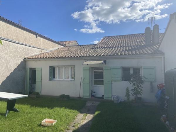 Maison charentaise Cozes 275 m²