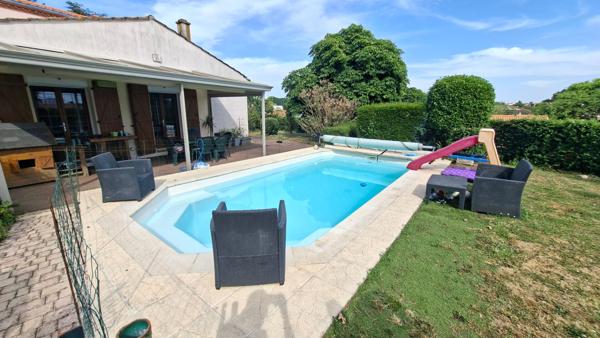Maison 4 chambres avec piscine à vendre proche du centre ville du Poiré sur Vie