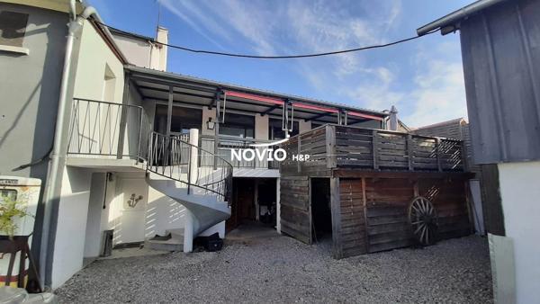 Murs et fonds d'un restaurant et hébergements touristiques