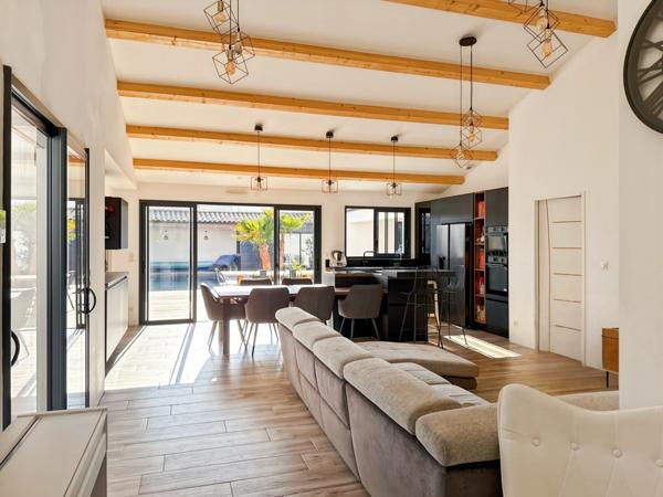 Maison à vendre 6 pièces DOMPIERRE SUR MER (17)