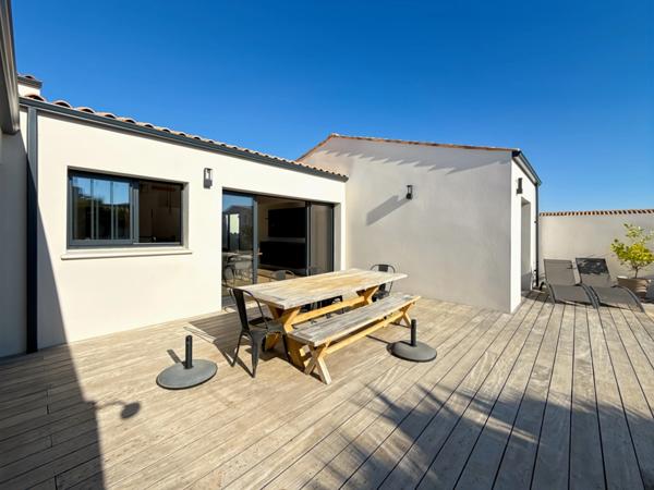 Maison à vendre 6 pièces DOMPIERRE SUR MER (17)