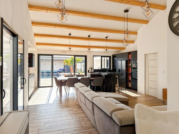 Maison à vendre 6 pièces DOMPIERRE SUR MER (17)