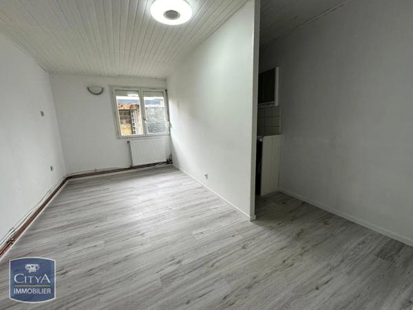 Maison à louer 7 pièces 161.16m² Wambaix (59400)