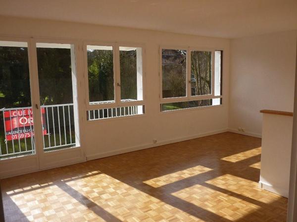 Appartement à louer    2 pièces •  Massy