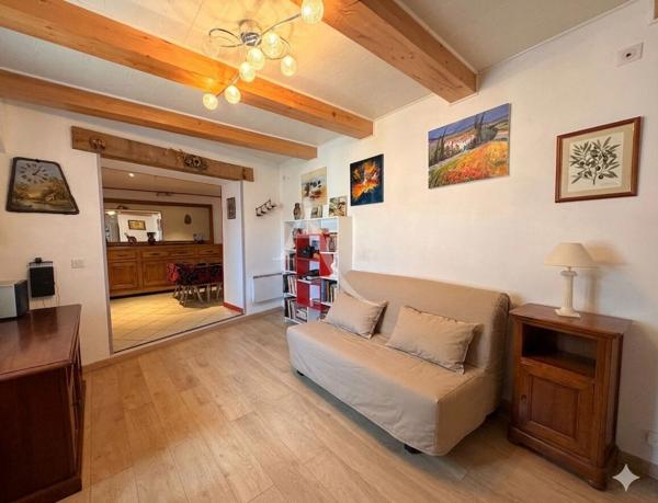 MAISON DE VILLAGE TYPE 5 AVEC DEPENDANCE VINON SUR VERDON