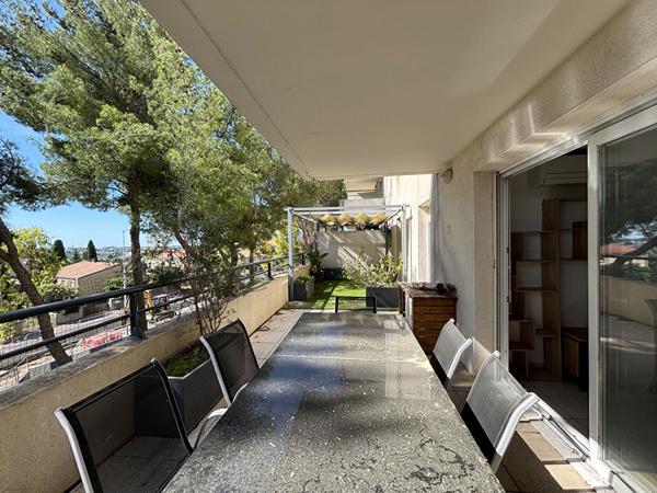 Appartement meublé 3 pièces de 54 m² avec terrasse, climatisation et 2 places de parking - Montpellier