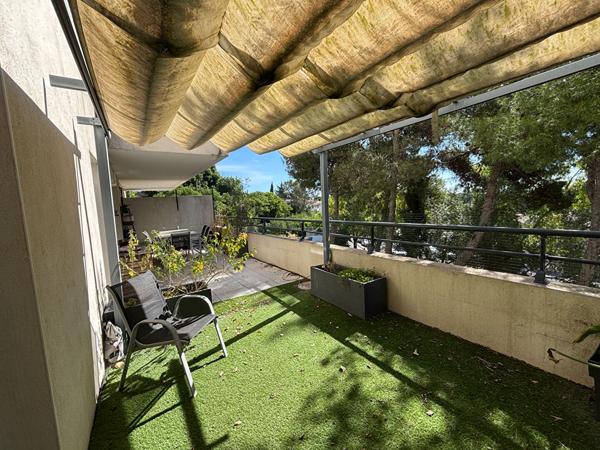 Appartement meublé 3 pièces de 54 m² avec terrasse, climatisation et 2 places de parking - Montpellier