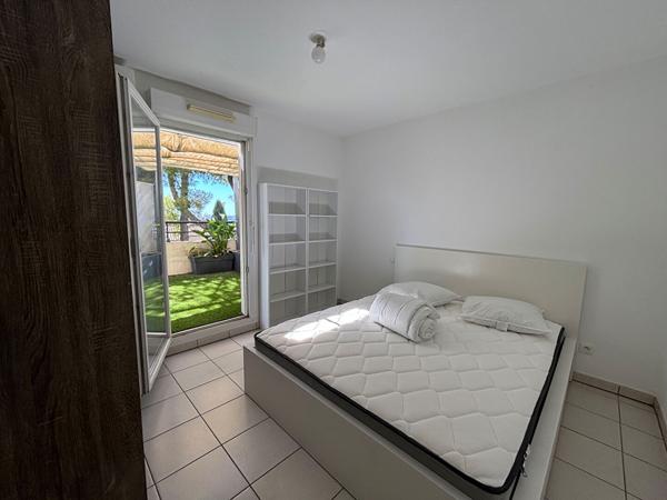Appartement meublé 3 pièces de 54 m² avec terrasse, climatisation et 2 places de parking - Montpellier