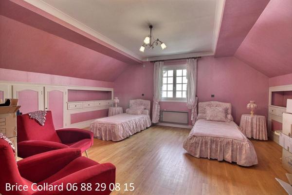 60290 CAUFFRY Grande maison familiale 6 chambres sur sous-sol total + 2 garages