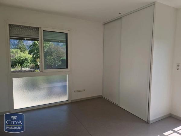 Appartement à louer 2 pièces 43.49m² Hières-sur-Amby (38118)