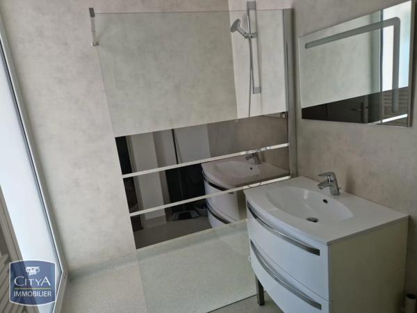 Appartement à louer 2 pièces 43.49m² Hières-sur-Amby (38118)
