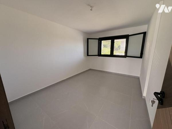 Vente appt T4 neuf dernier étage St Paul