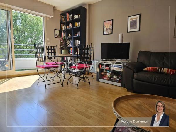 Appartement T2 avec balcon, ascenseur et 2 stationnements
