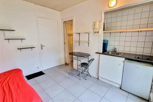 Studio + terrasse centre ville de PAU