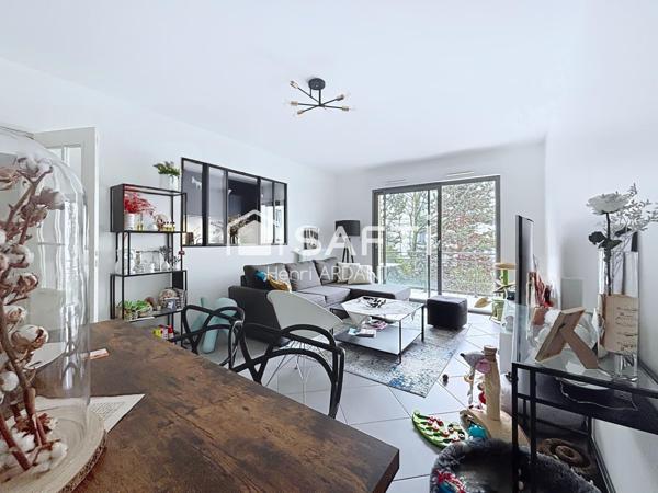 TOP ! Proche commerces et Square des Émailleurs ?