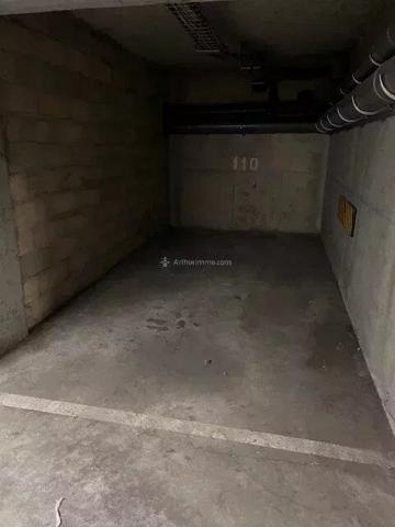 Vente                                                      Parking
                        
                                         12 m2                     à Asnières-sur-Seine