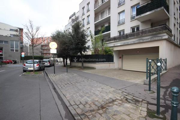 Vente                                                      Parking
                        
                                         12 m2                     à Asnières-sur-Seine