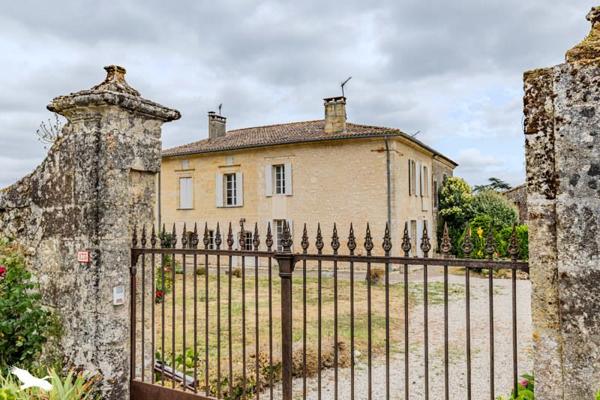 Maison à vendre |  Nérigean |  9 pièces | 188 m²