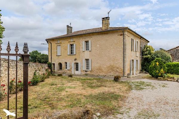 Maison à vendre |  Nérigean |  9 pièces | 188 m²