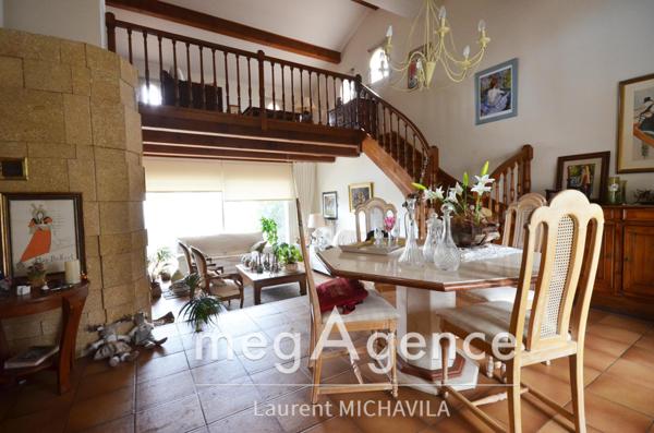 Maison à BEZIERS, 34500 - 8 pièces 140m²