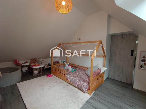 Safti-Benjamin Marcouiller vous propose : Maison 6 pièces.