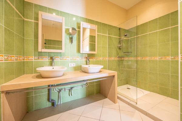 À Vendre ? Appartement T5 de 171 m² ? Idéal Colocation ou Bureaux ? Niort (La Gare)