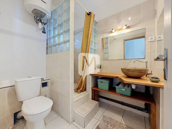 Dpt GUYANE, à louer RÉMIRE-MONTJOLY appartement T2 meublé de 38 m²