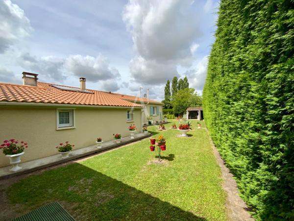 Charmante maison de plain-pied proche de Jonzac et grand garage