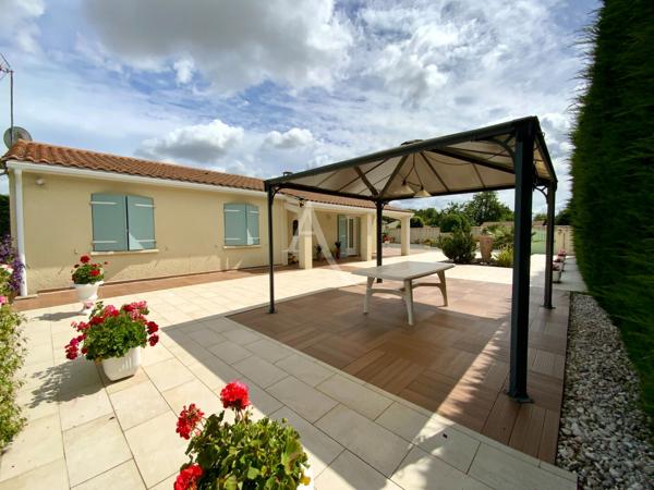 Charmante maison de plain-pied proche de Jonzac et grand garage