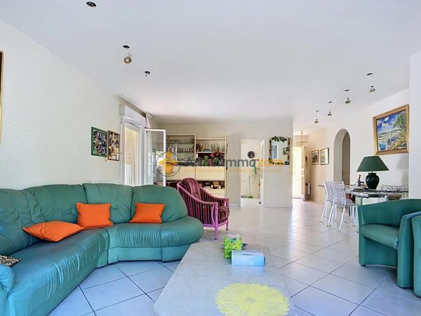 Vente                                                      Villa
                        
                     4 pièces                      107 m2                     à Canet-en-Roussillon