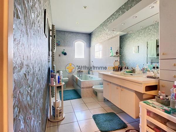 Vente                                                      Villa
                        
                     4 pièces                      107 m2                     à Canet-en-Roussillon